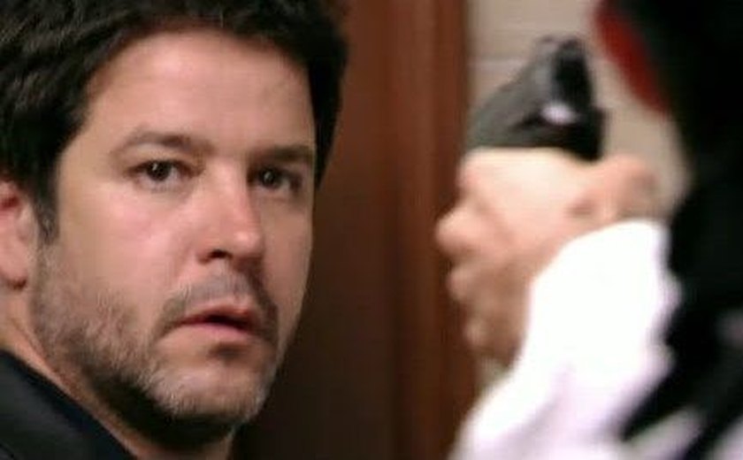 Vem aí! Santiago sequestra Tufão com ajuda de Carminha e planeja matá-lo