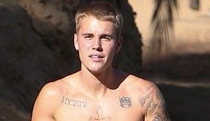 Justin Bieber golpeia fã com soco em Barcelona, diz 'TMZ'