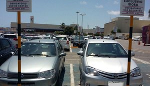 Credencial de estacionamento para idosos poderá ser feita em shoppings