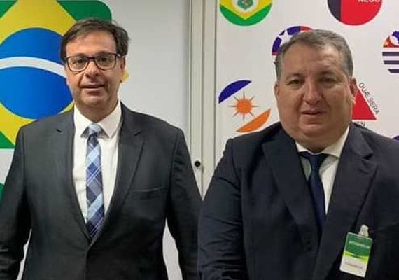Prefeito busca apoio junto a Embratur para impulsionar divulgação de P. Pedras