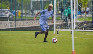 Sem Gabriel, CSA faz último treino