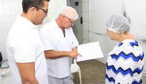 Secretário Christian Teixeira visita HGE no carnaval