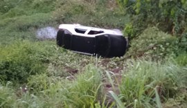 Capotamento deixa condutor ferido na AL-210, entre Cajueiro e Viçosa