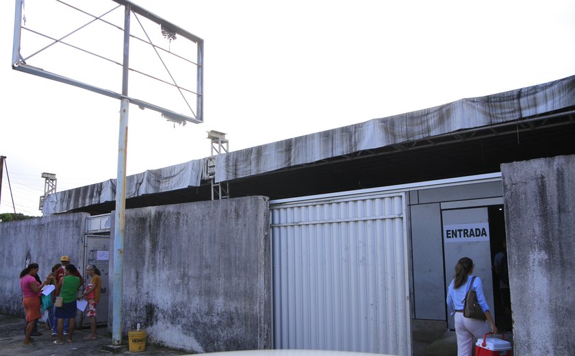 Prédio do Ceaf apresenta rachaduras
