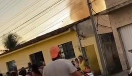 Homem agride companheira e ateia fogo na casa por ciúmes