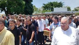 Um adeus carregado de emoção: Alagoas se despede de Benedito de Lira