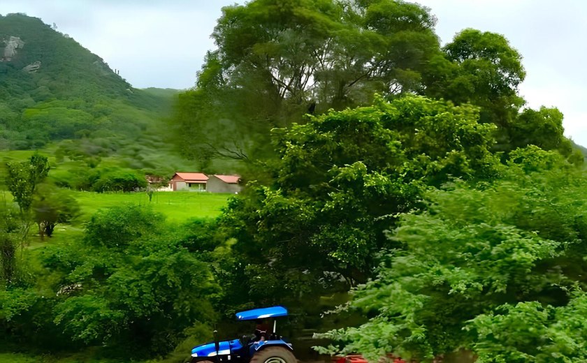 Prefeitura de Pão de Açúcar fortalece agricultura familiar com Programa de Aração de Terras