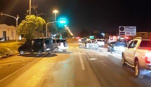 Motorista é preso por embriaguez após causar acidente com engavetamento de 4 veículos