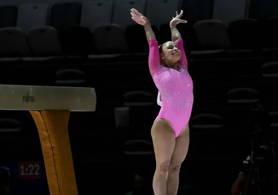 Brasil se despede do Mundial de Ginástica Artística sem medalhas