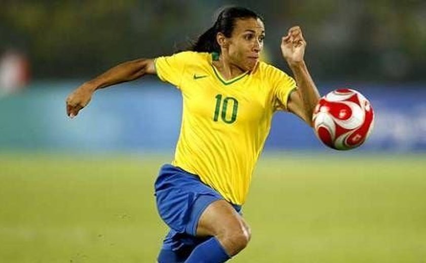 Marta elogia Sport no trabalho com futebol feminino