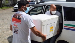 Sesau inicia distribuição de 40.920 doses da última remessa da AstraZeneca aos municípios