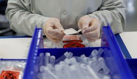 Novos casos diários de coronavírus no mundo batem recorde acima de 212 mil, diz OMS