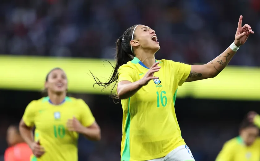 Com uma a menos, seleção feminina vence amistoso contra Inglaterra