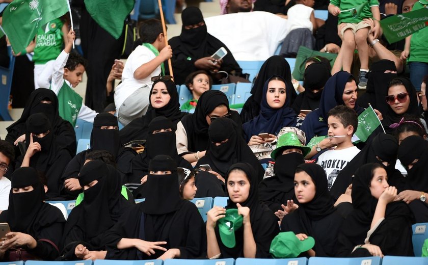 Arábia Saudita começa a criminalizar o assédio sexual