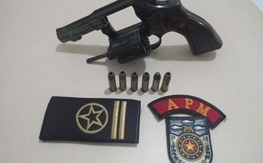 Cadetes apreendem arma de fogo durante estágio operacional na cidade de Penedo