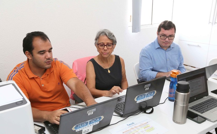 Juíza analisa processos de crianças em abrigo de Maceió