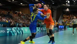 Brasil perde para Holanda e se complica em Paris
