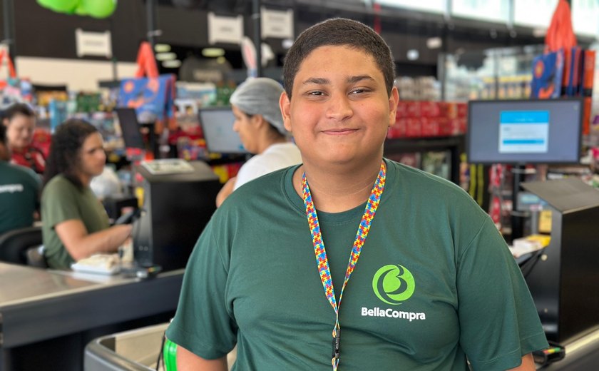Abril Azul: Jovem com autismo compartilha sua trajetória profissional após curso no Senac Alagoas