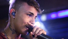 Funkeiro MC Livinho é acusado de agredir funcionário após show