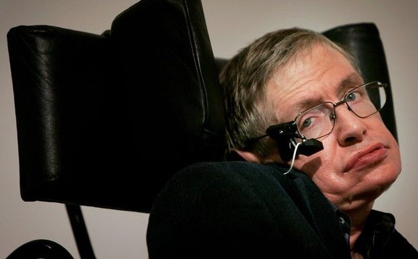 Entenda a doença que acometeu Stephen Hawking por 54 anos