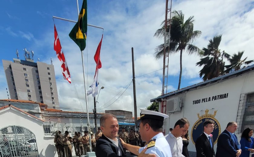 Administrador do Porto de Maceió recebe título de Tripulante Honorário da Capitania dos Portos