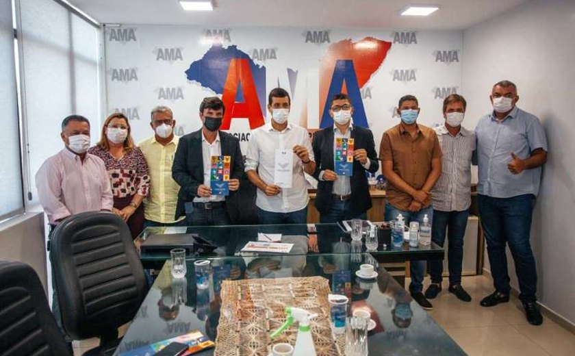 Sedetur apresenta programa Empreende Alagoas para prefeitos alagoanos