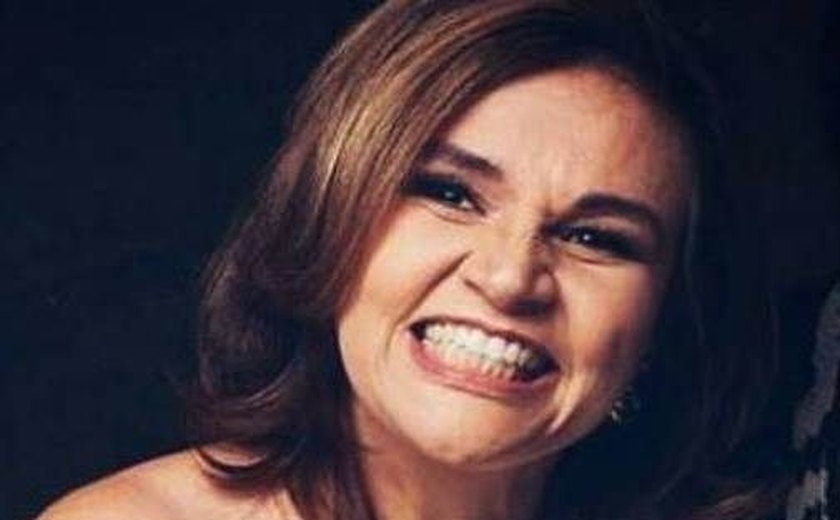 Em coma, atriz Claudia Rodrigues faz tratamento à base de maconha