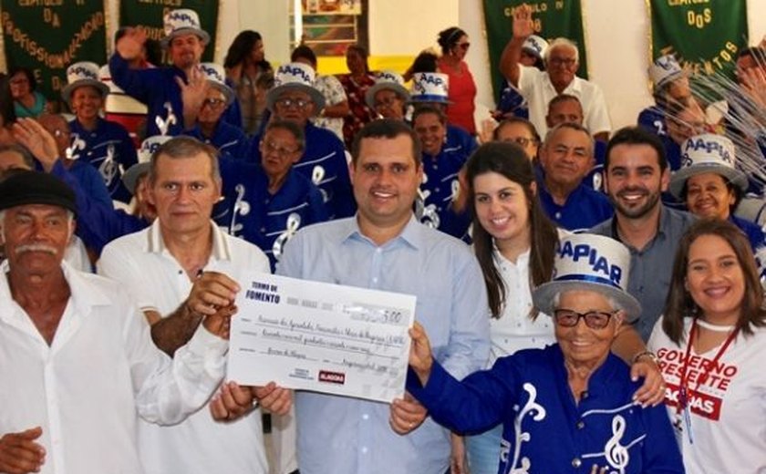 Estado firma parceria para profissionalizar idosos de Arapiraca
