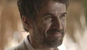 “O Outro Lado do Paraíso”: Samuel se casa com Cido e fica “grávido”
