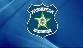Jovem é presa ao tentar entregar drogas a reeducando em delegacia