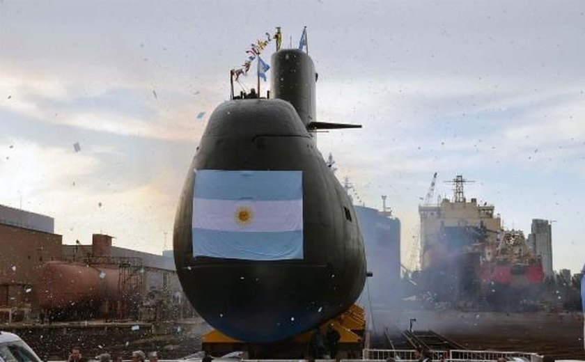 Marinha descarta que sinal a 477 metros seja de submarino