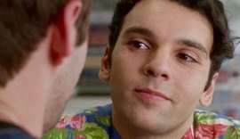 Nos últimos capítulos, casal gay de 'A Lei do Amor' sai do armário, mas sem beijo