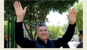 Macri busca respaldo político para conter crise na Argentina