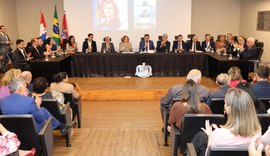 MP/AL homenageia ministra do STJ Marluce Caldas em reunião extraordinária