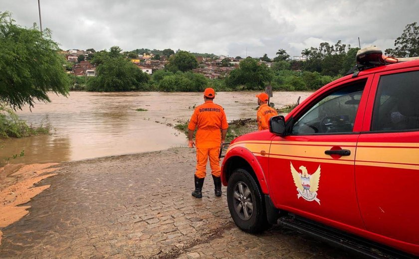 Número de desalojados e desabrigados chega a mais de 500 em oito municípios alagoanos