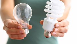 Iluminação natural e lâmpadas de LED estão entre as dicas de como economizar