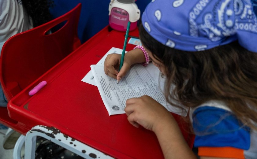 Estudantes da rede pública de Maceió realizam Dia D de preparação para o Saeb e o Saveal