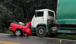 Colisão frontal entre carro e caminhão em Pilar tem três mortes confirmadas