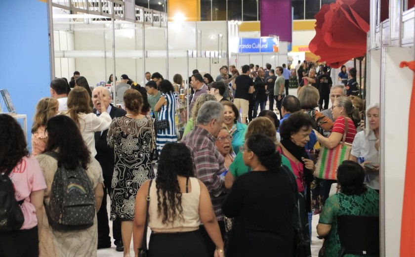 Bienal Internacional do Livro de Alagoas é aberta com presença de mais de 2 mil pessoas