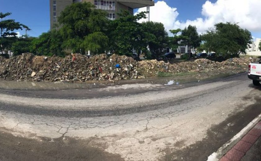 Prefeitura é autuada por causa de resíduos nas margens do Riacho Salgadinho