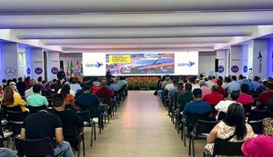 PRF/AL ministra palestra sobre direção defensiva no XXI Encontro Regional de Transporte Alternativo e Complementar