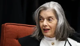 Cármen Lúcia diz que STF manterá defesa da democracia