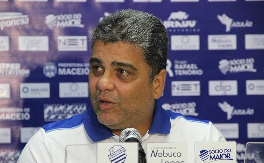 Campeão da Série B de 2016, Marcelo Cabo é apresentado como novo treinador do CSA