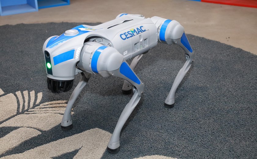Cesmac inaugura nova fase de inovação com robô quadrúpede de alta tecnologia