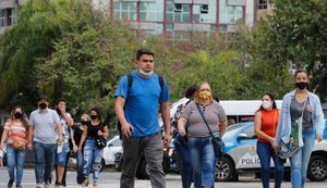 Brasil registra 6.761 novos casos de Covid-19 e mais 130 mortes neste domingo (31)