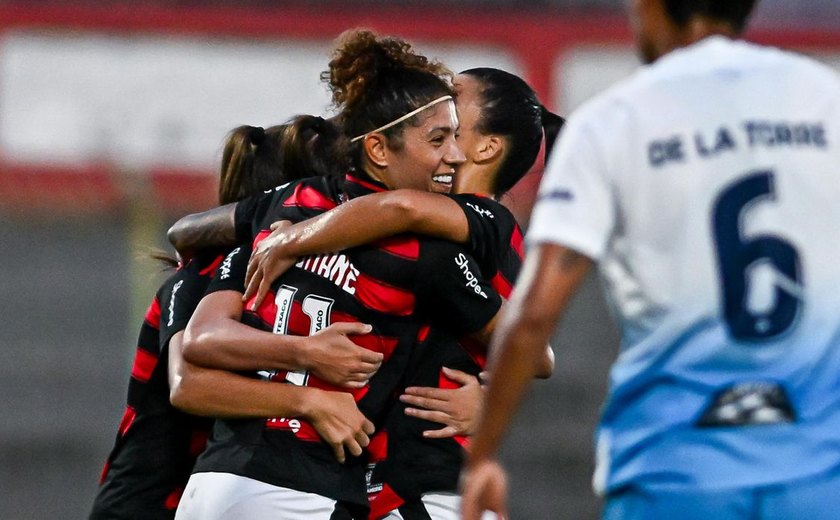 Flamengo goleia Real Brasília por 4 a 0 no Brasileirão Feminino