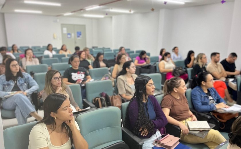 Saúde realiza atualização sobre exames laboratoriais para nutricionistas