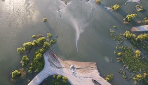 Lagoa invade mais a mina 18 e causa redemoinho
