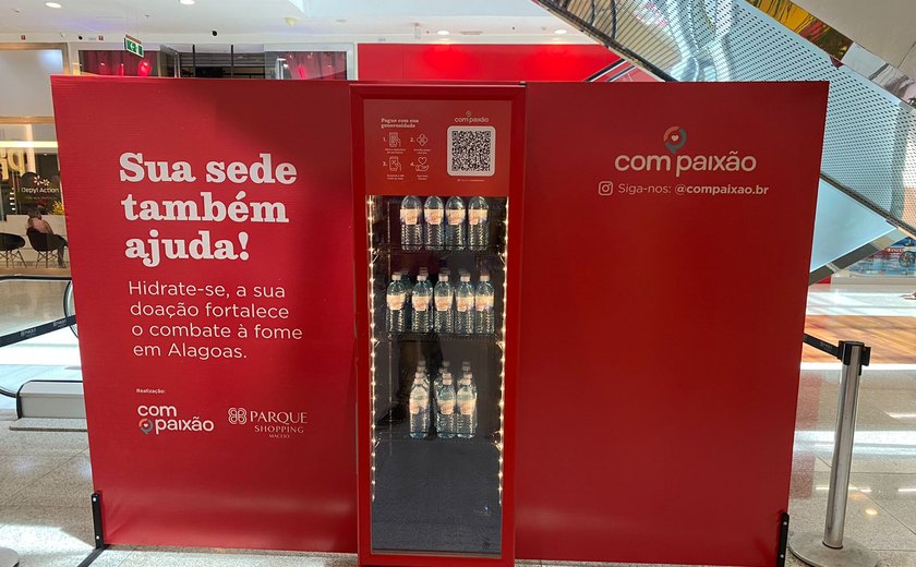 Estabelecimento incentiva bem-estar e solidariedade com geladeira instalada no mall