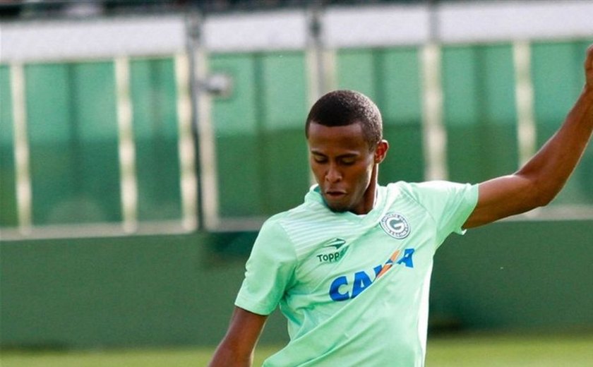 Jovem atacante do Goiás entra na mira do Flamengo para 2018